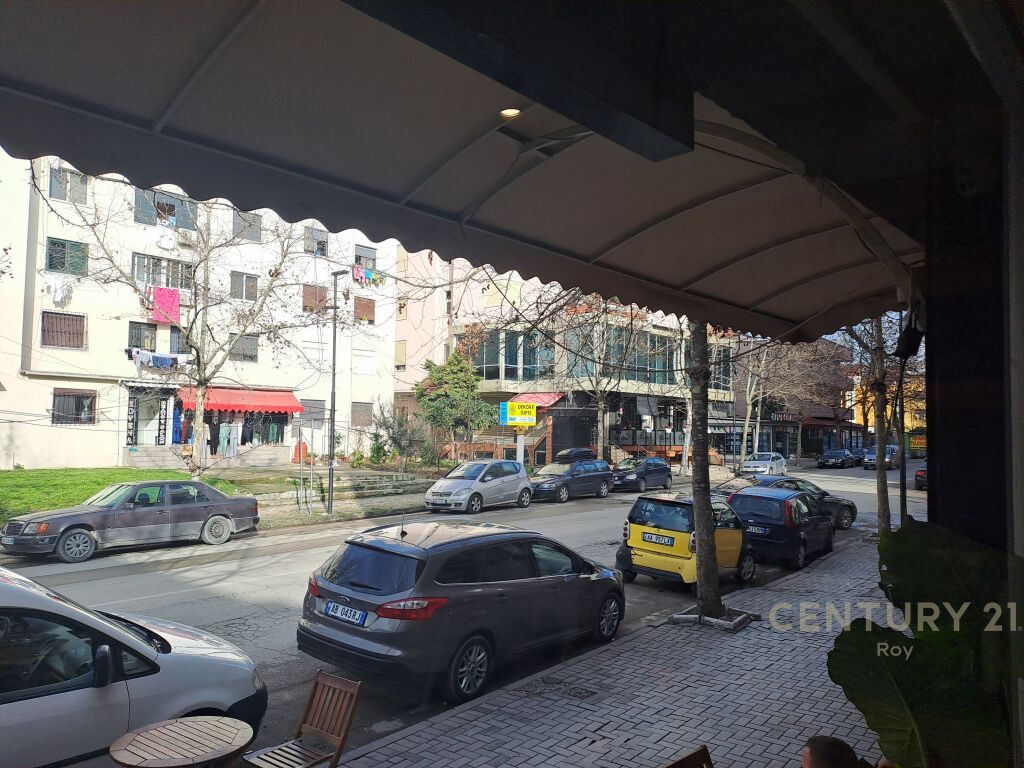 SHITET DYQAN BUZE RRUGES NE LAGJEN 12 ,RRUGA HYSEN KERTUSHA!!! 2