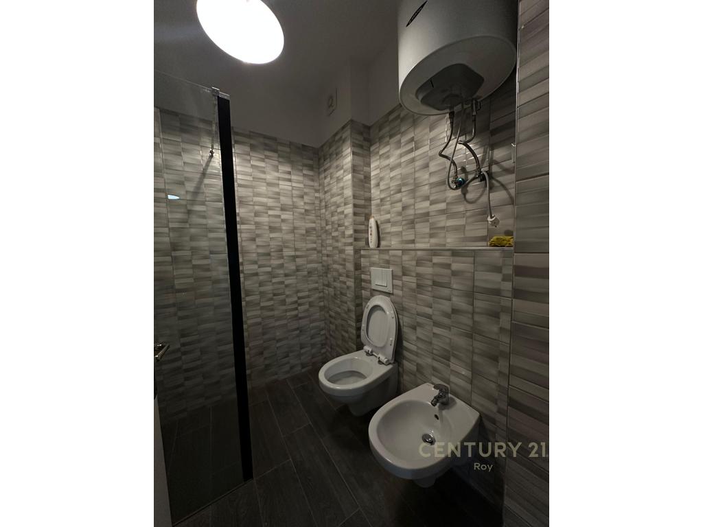 JEPET APARTAMET 1+1 ME QIRA AFATGJATE NE GOLEM SHUM PRANE DETIT!!!