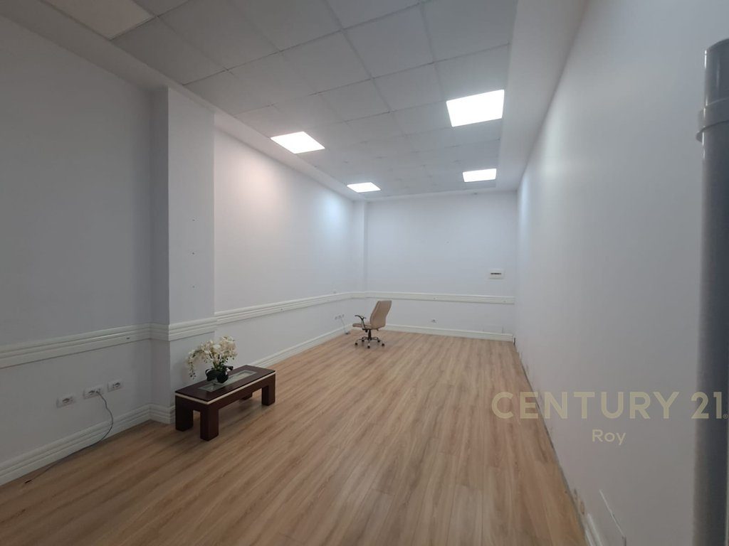 Hapësirë multifunksionale Për Qera në Plazh, Durrës 50m Distance nga Deti.