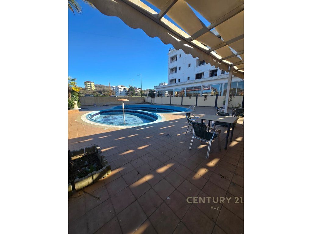 SHITET HOTEL ME PISHINE NE ZONEN E GOLEMIT , 250M LARG PLAZHIT !!! 3