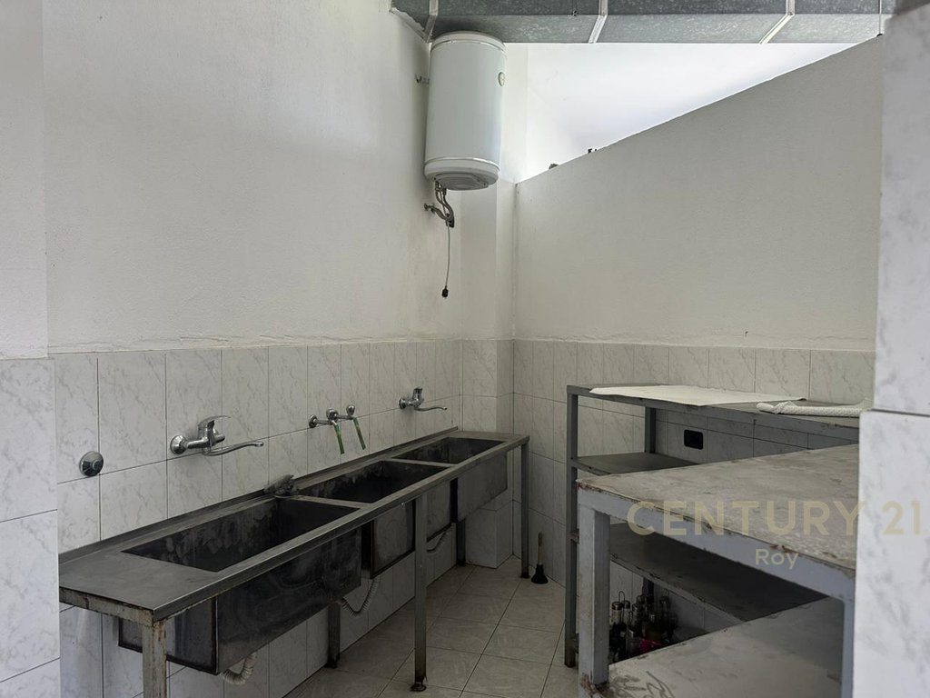 NJESI BIZNESI PER INVESTIM NE HYRJE TE KAVAJES BAR/RESTORANT/HOTELERI!!!