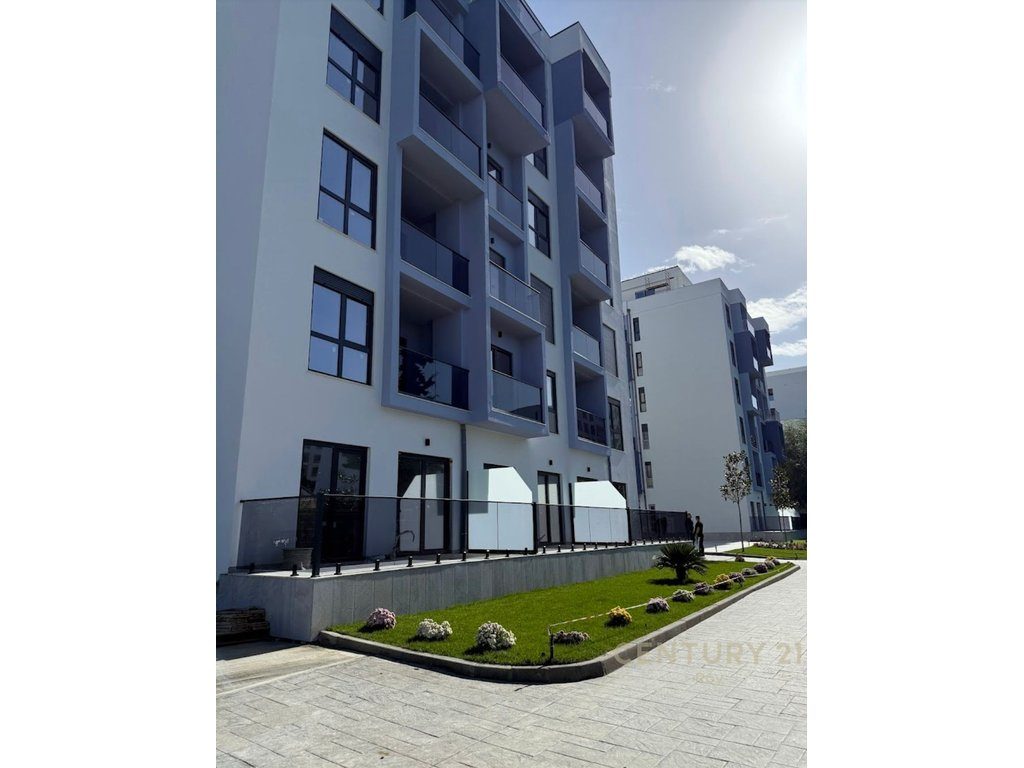 APARTAMENTE 1+1 PER SHITJE TE ADRIATIC GARDEN!!!! 4