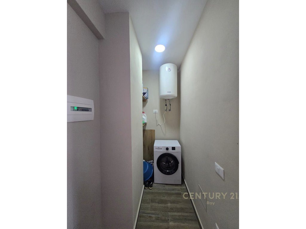 SHITET APARTAMENT 1+1 TE MALI I ROBIT !