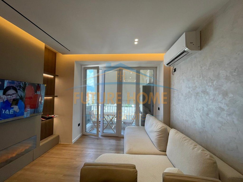 Shitet, Apartament 2+1, Rruga Dritan Hoxha, Tiranë.