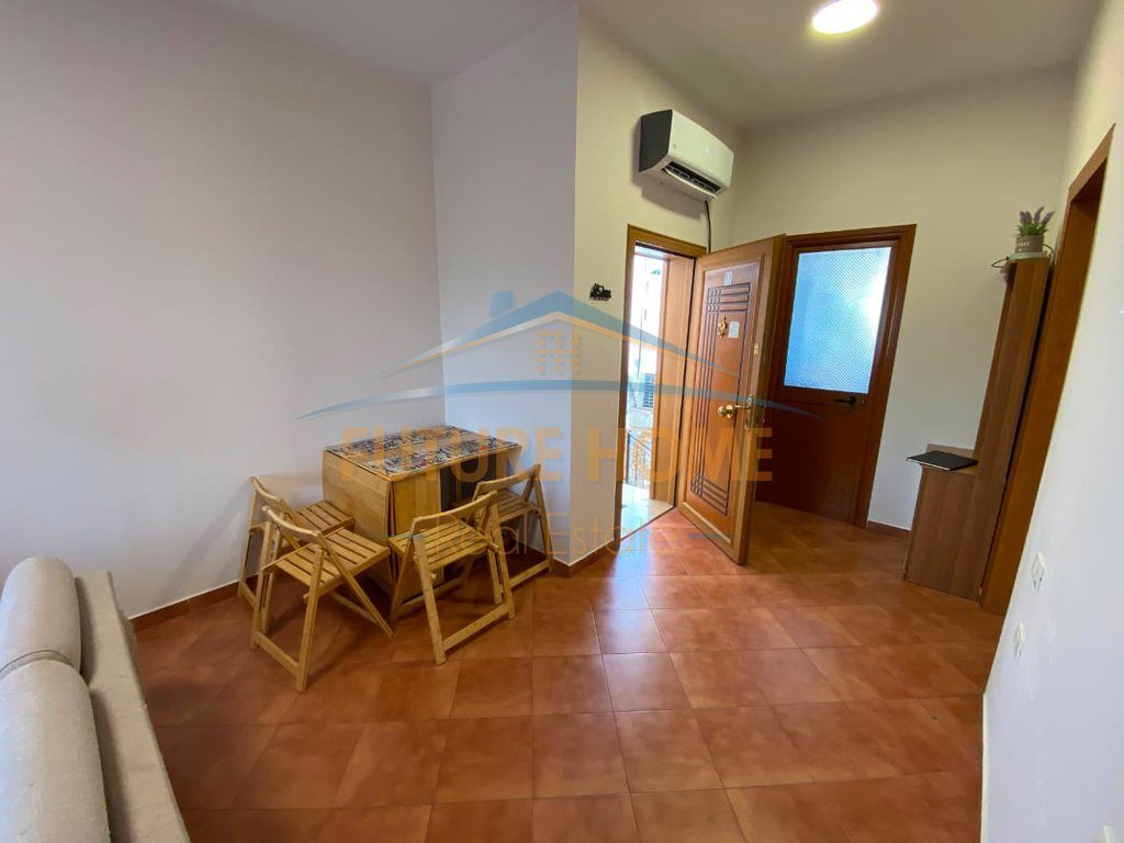 Qera, Apartament 2+1, Komuna e Parisit, Tiranë. 4