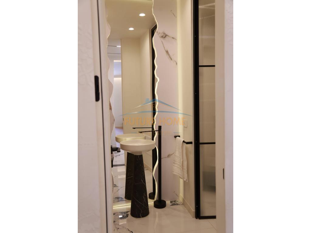 Disponojmë Apartament 2+1+2 për Shitje në Unazën e re pranë Bar " Bohem"
