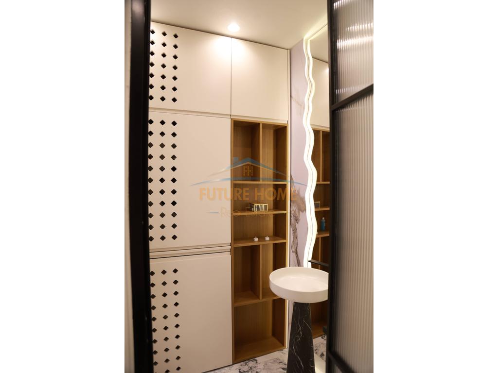 Disponojmë Apartament 2+1+2 për Shitje në Unazën e re pranë Bar " Bohem" 2
