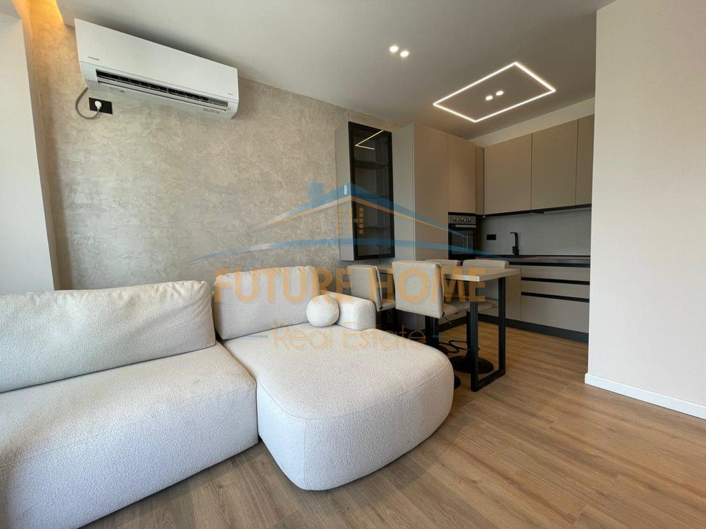 Shitet, Apartament 2+1, Rruga Dritan Hoxha, Tiranë.