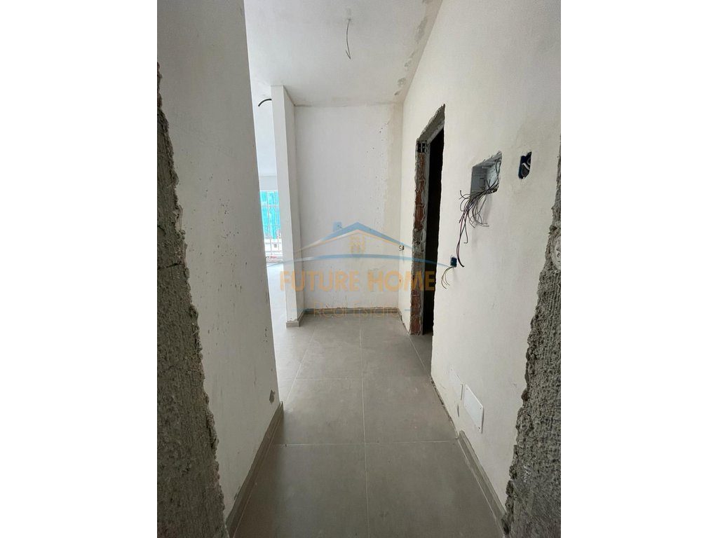 Shitet, Apartament 1+1, Rruga Babë Rexha, Tiranë. 4