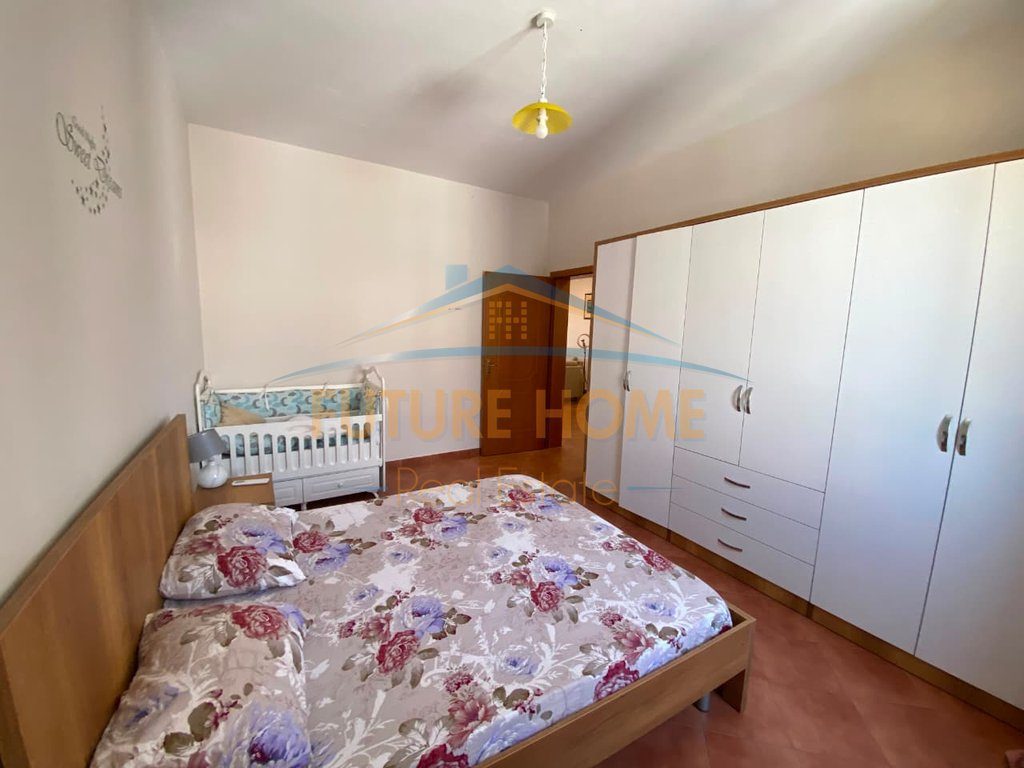 Qera, Apartament 2+1, Komuna e Parisit, Tiranë.