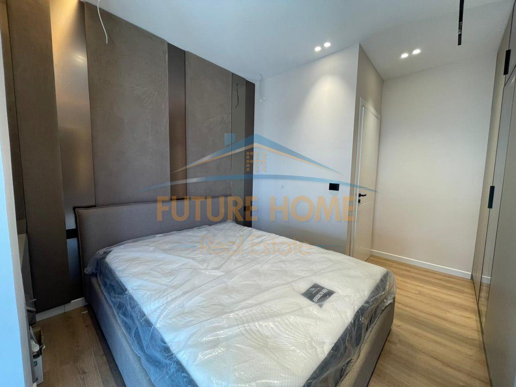 Shitet, Apartament 2+1, Rruga Dritan Hoxha, Tiranë.