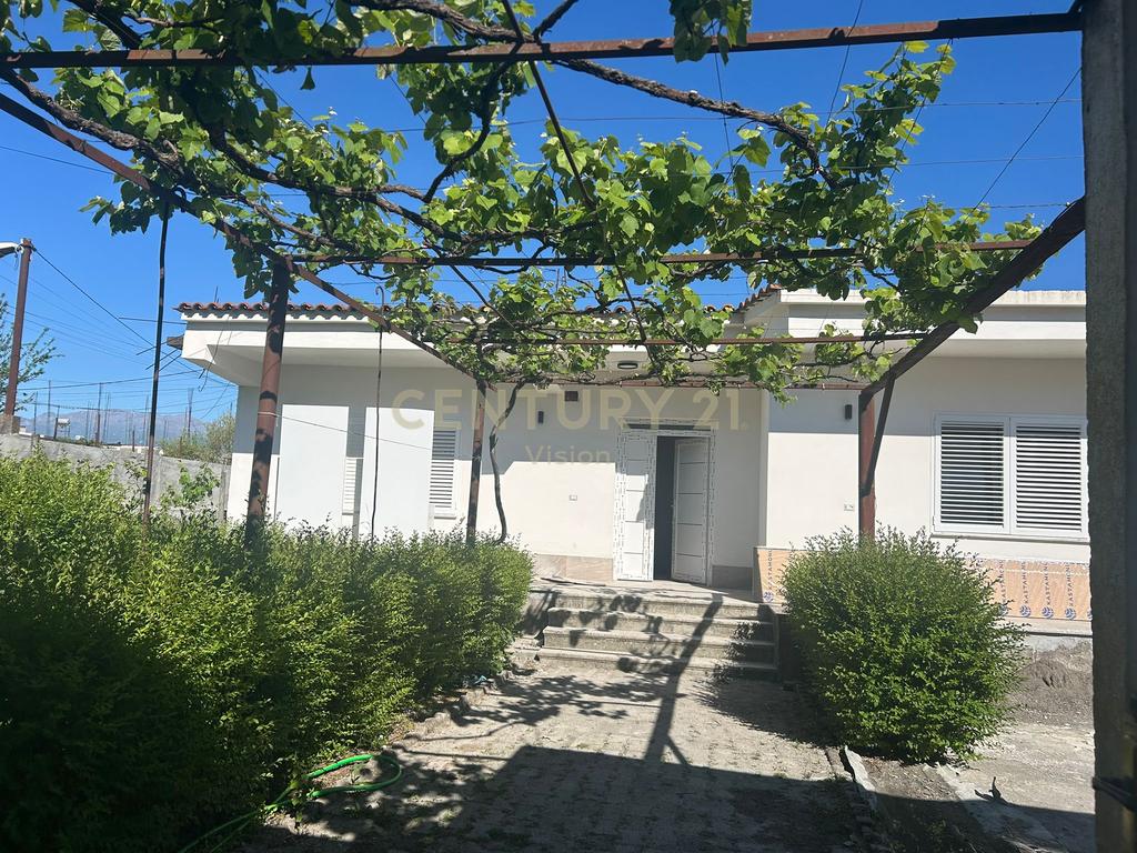 2+1 House for Rent in Fermentim, Shkodër - €500 | 300 m²
