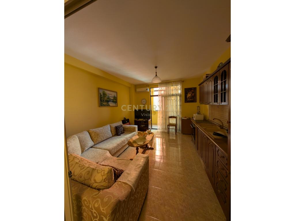 Apartment 2+2 living rooms + 2 bathrooms for sale in the center of Shkodra - 116 m²