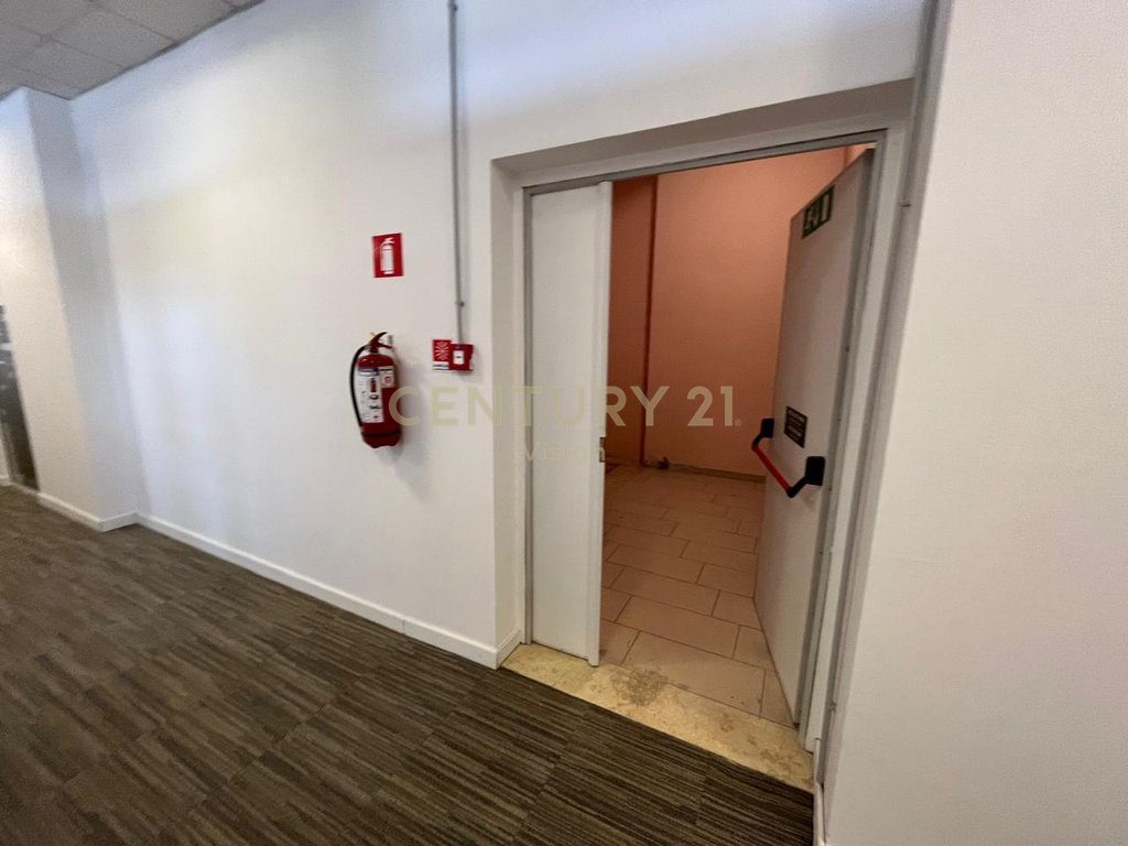 Premises for Call Center for Rent in Bexhisteni, Shkodër - €12,000 | 1600 m² 3
