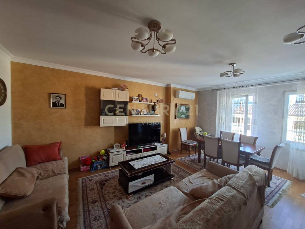 Apartment 3+2 For Sale in Sarreq Shkodra - €336,000 | 168 m²