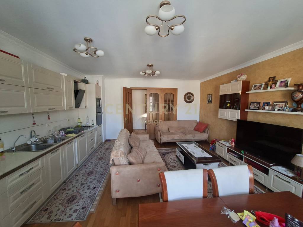 Apartment 3+2 For Sale in Sarreq Shkodra - €336,000 | 168 m² 2