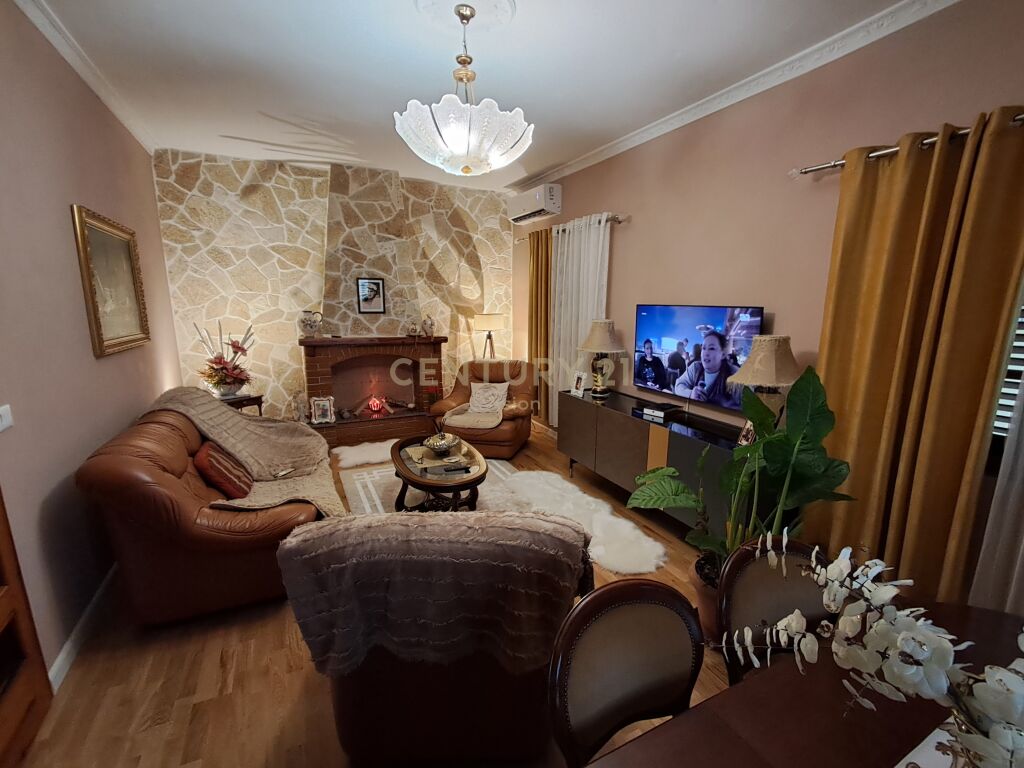 3-storey villa + land for sale in Tophanë, Shkodër - 363 m² 3