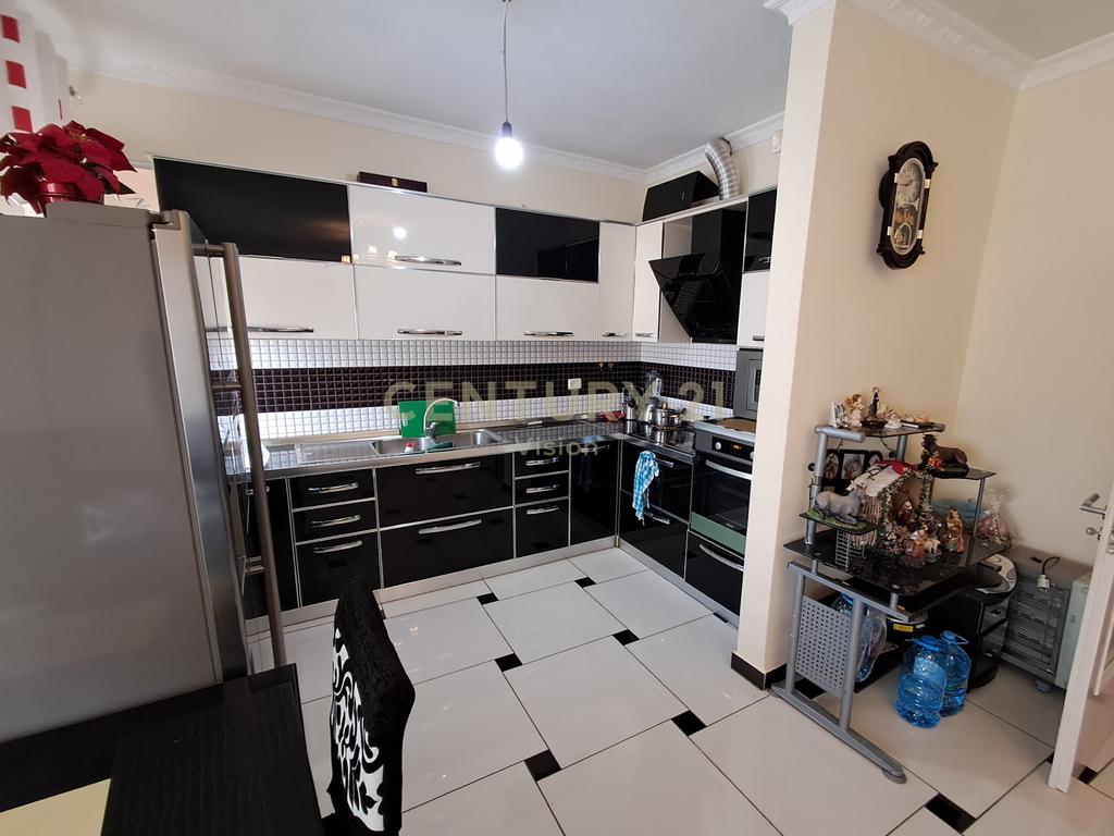 Apartment 2+1+2 for rent near the intersection of the former branch, Shkodër | 100 m² 3
