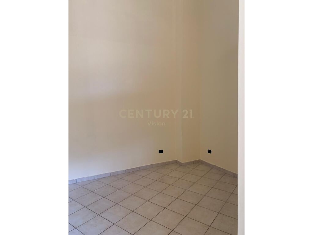 Business premises for rent in Millennium Cinema, Shkodër | 50 m² 4