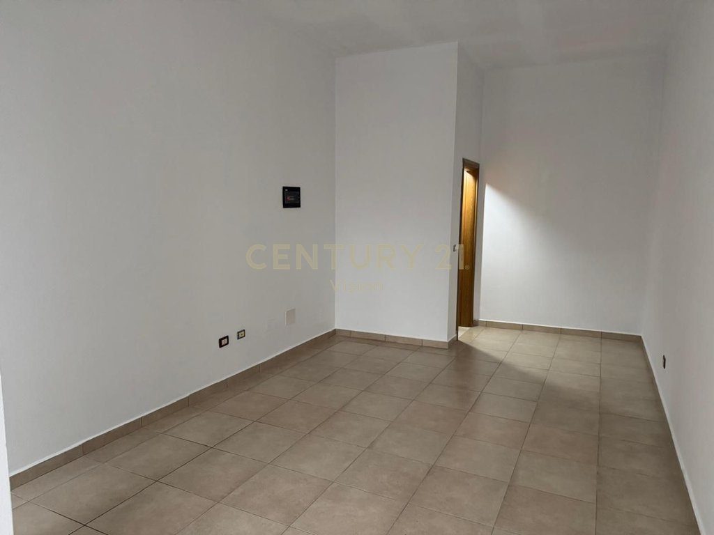 Business Premises for Rent in the Center, Shkodër 1