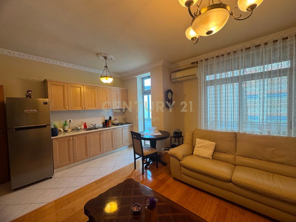 Comfortable apartment for sale in the Rus neighborhood. 2