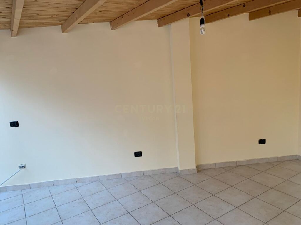 Business premises for rent in Millennium Cinema, Shkodër | 50 m² 3