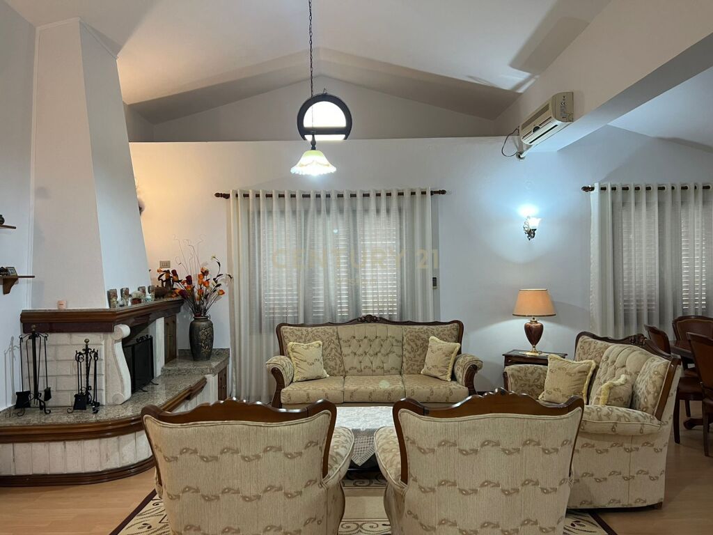 We rent the 3rd floor of a villa in the center of Shkodra!! 2
