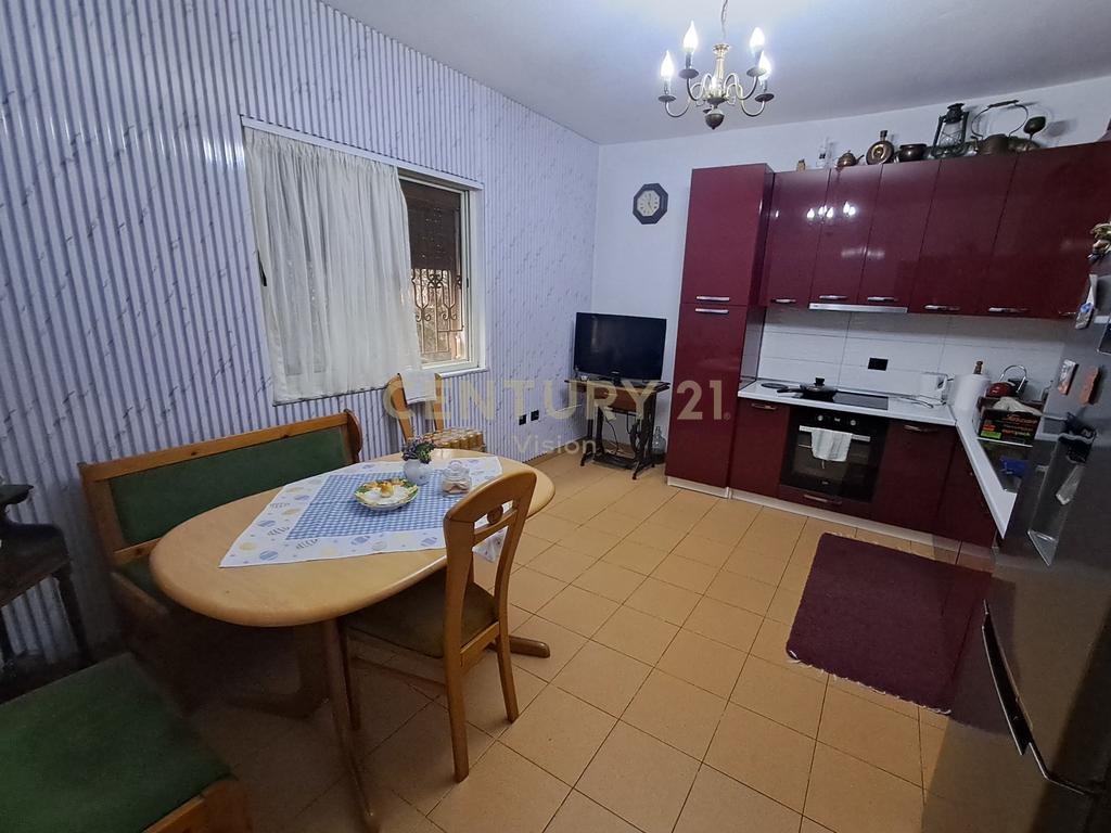 3-story house + land For Sale near Tom Alimhilli kindergarten, Shkodër | 579.5 m² 3