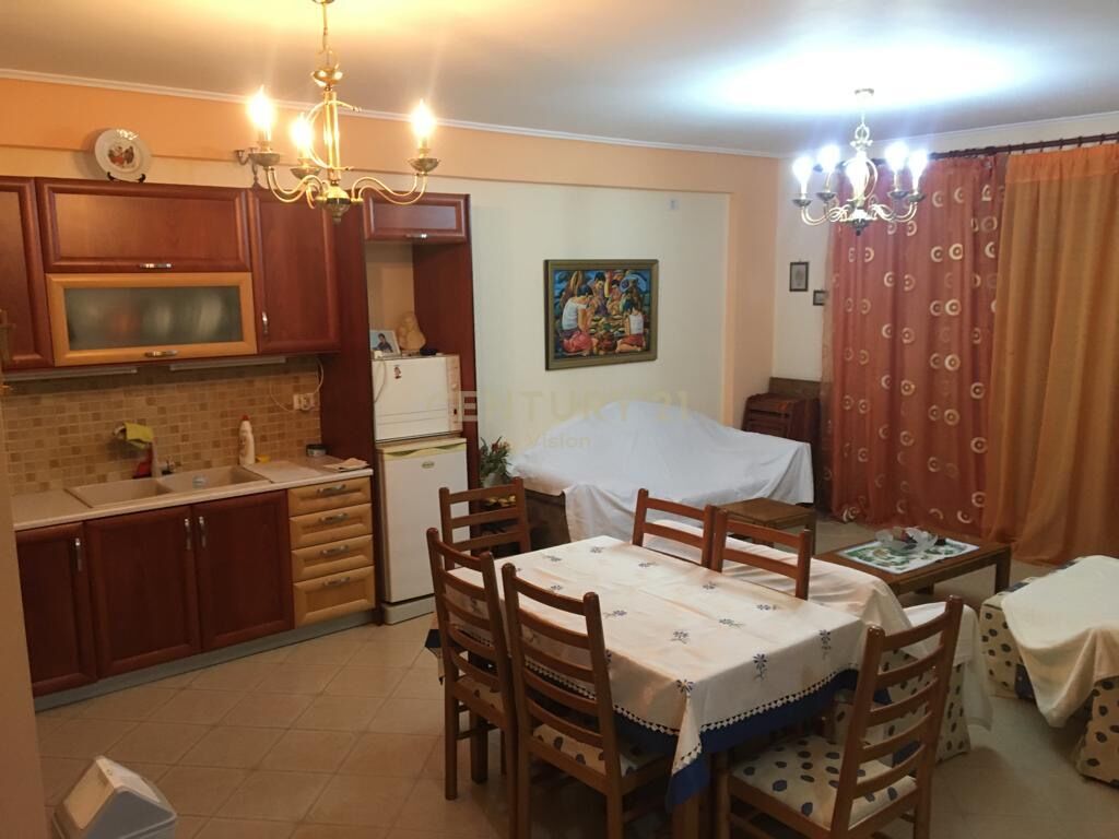 Apartment For Sale in Center Sarandë | 100m² 2