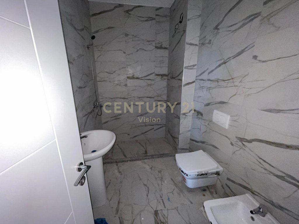 Apartment for sale 3+1+2 near Prek Cali Square, Shkodra 3