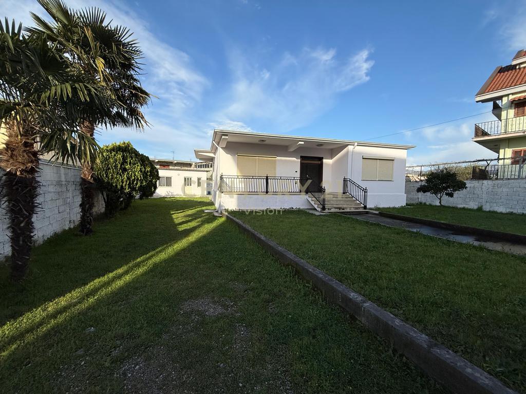 Private house for sale + Studio + Land, near Floga Hotel, Shkodër