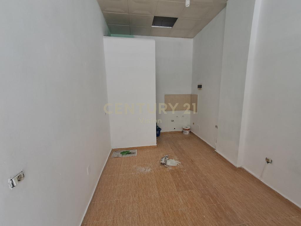 Business premises for sale in the center, Shkodër - 20.7m²