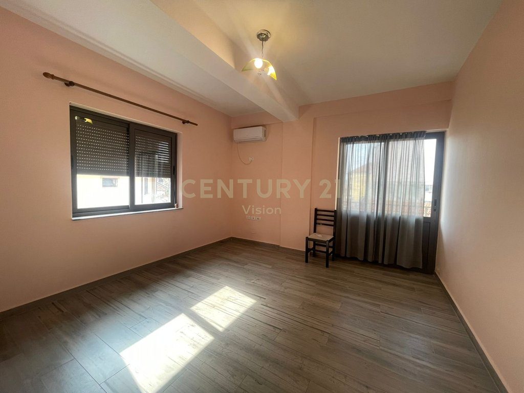 3+1 Apartment for Rent in the Center, Shkodër | 120 m² 4