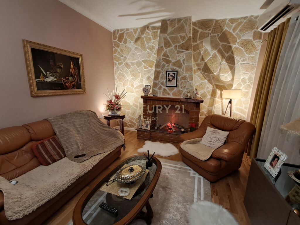 3-storey villa + land for sale in Tophanë, Shkodër - 363 m² 2