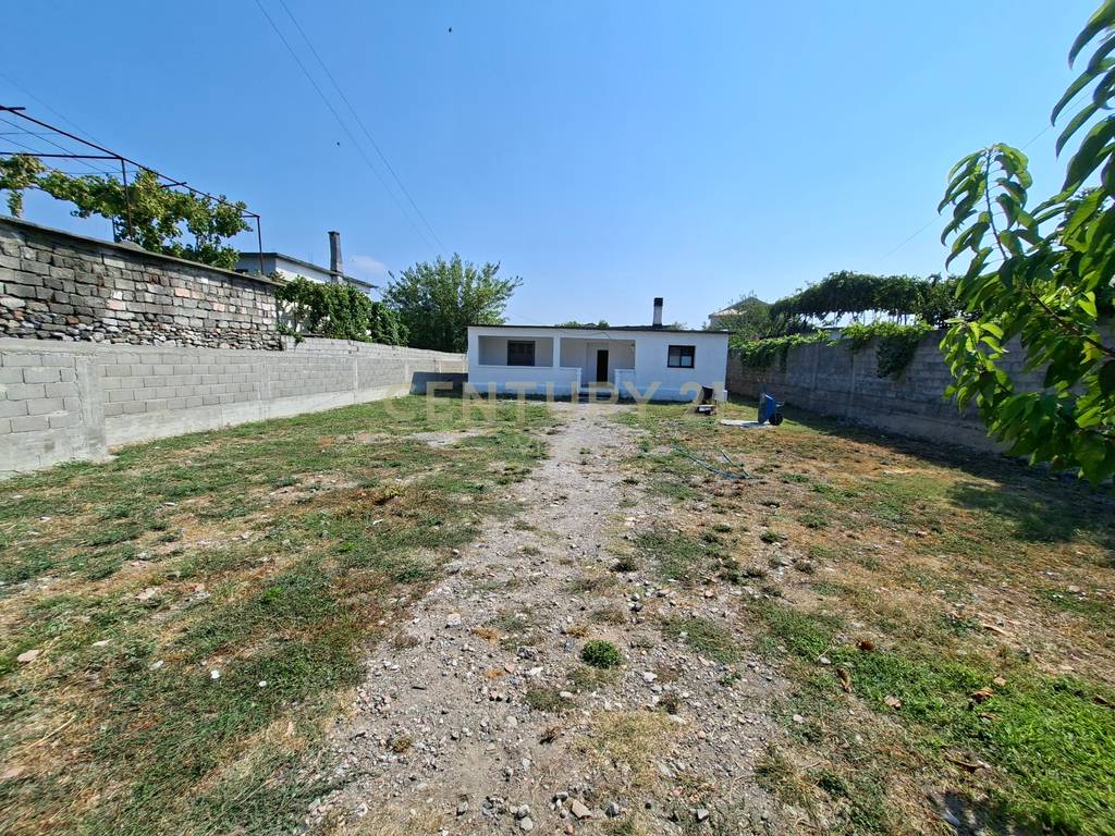House 3+1 for Sale on Ethem Kazazi Street - 128000€ | 640 m² 2