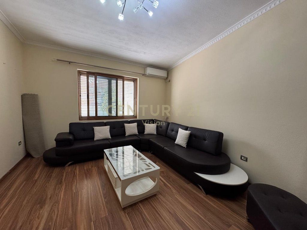3-story villa for sale in Dergu, Shkoder 2