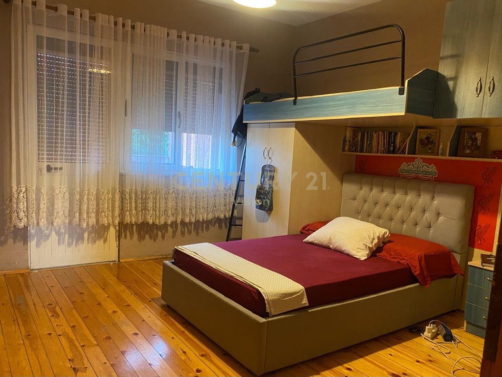 3-story house + land For Sale near Tom Alimhilli kindergarten, Shkodër | 579.5 m² 2
