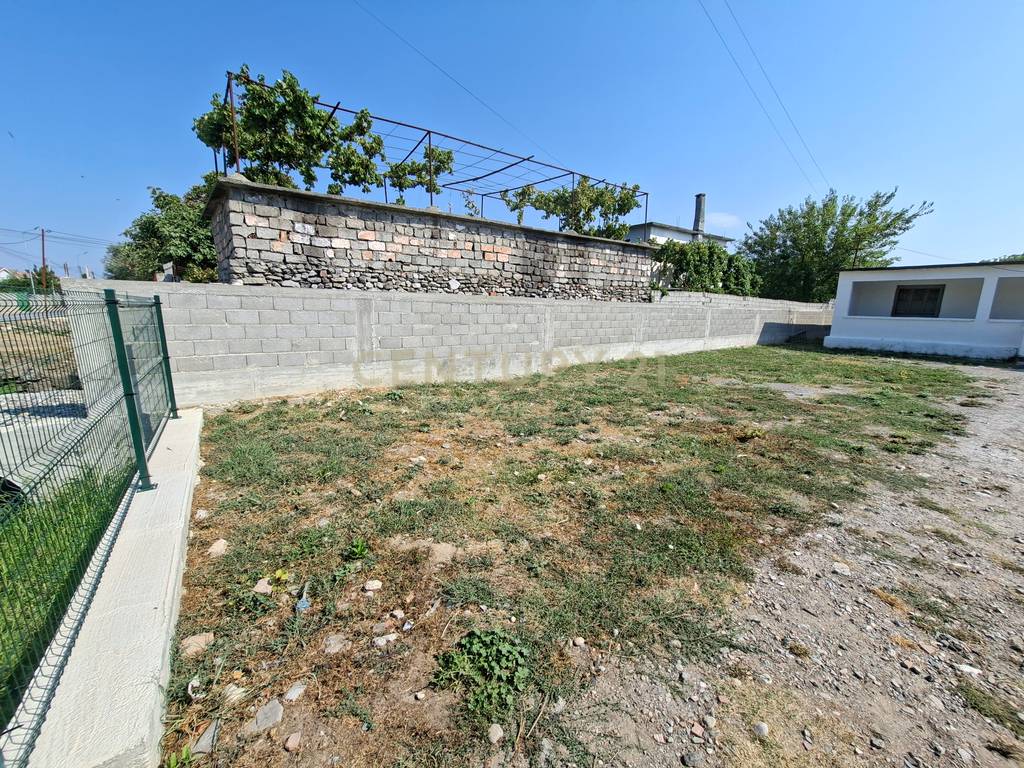 House 3+1 for Sale on Ethem Kazazi Street - 128000€ | 640 m² 3