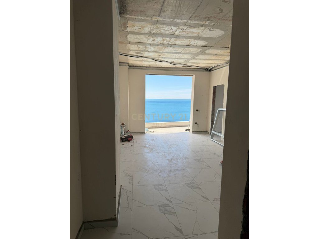 The wave entry Apartment with sea view 1+1 for sale in Shëngjin - 138600€ | 77 m²