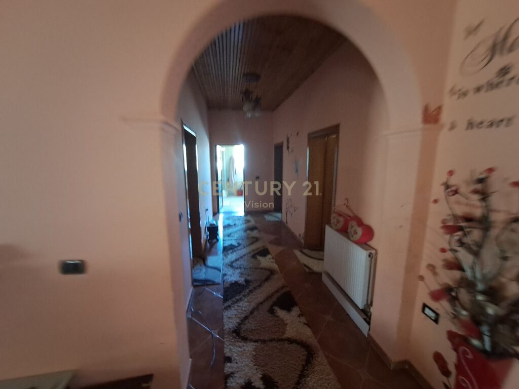 FOR SALE AMERICAN STYLE VILLA 330 m² AND 4,500 m² LAND 4