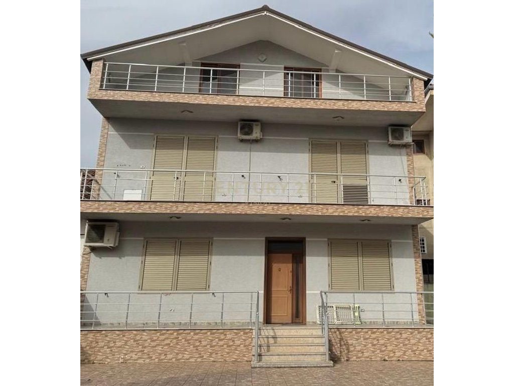 3-story villa for sale in Dergu, Shkoder