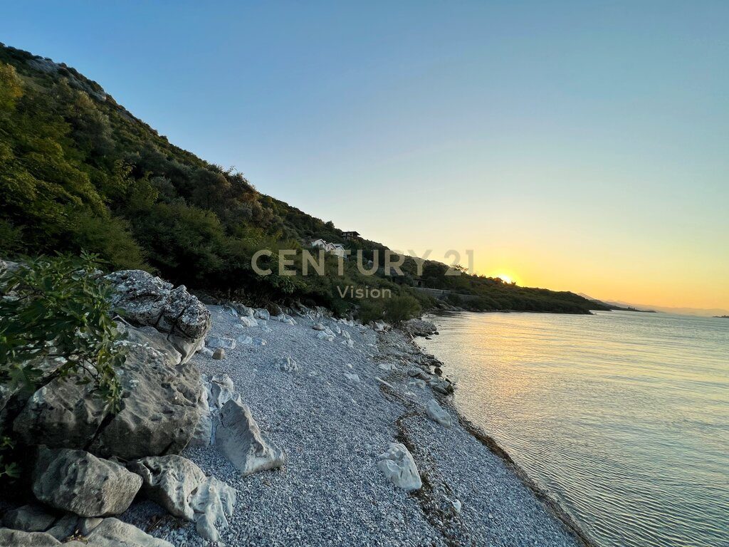 Plot For Sale in Zogaj, Shkodër - €100,000 | 1650 m²