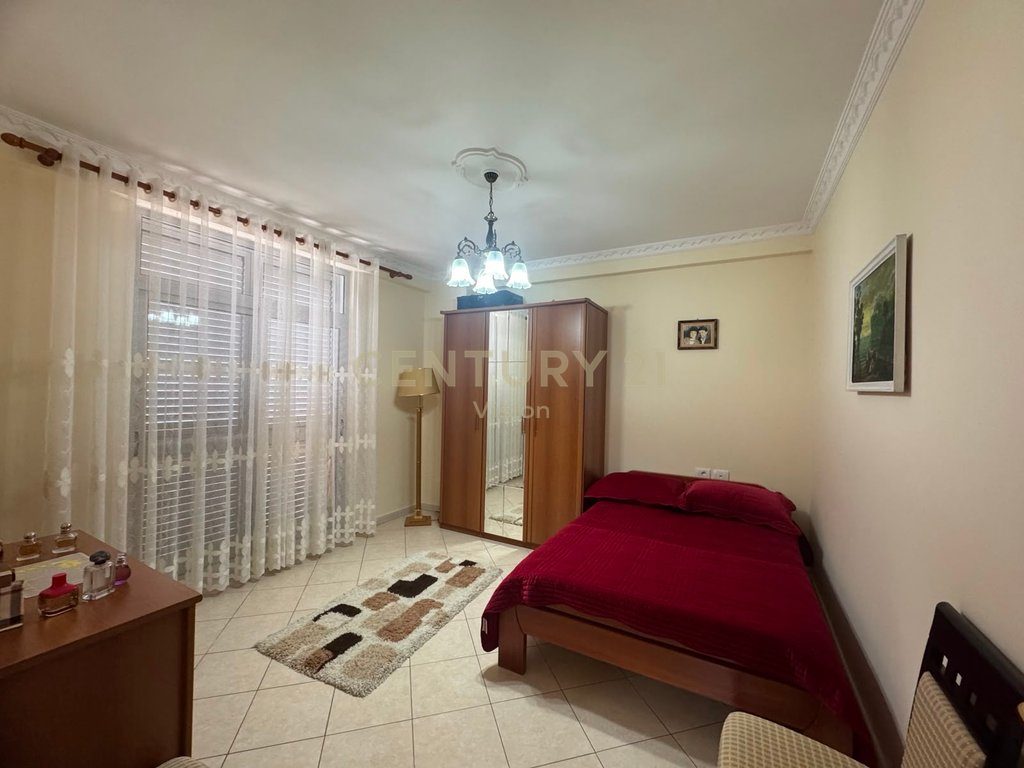 Comfortable apartment for sale in the Rus neighborhood. 4