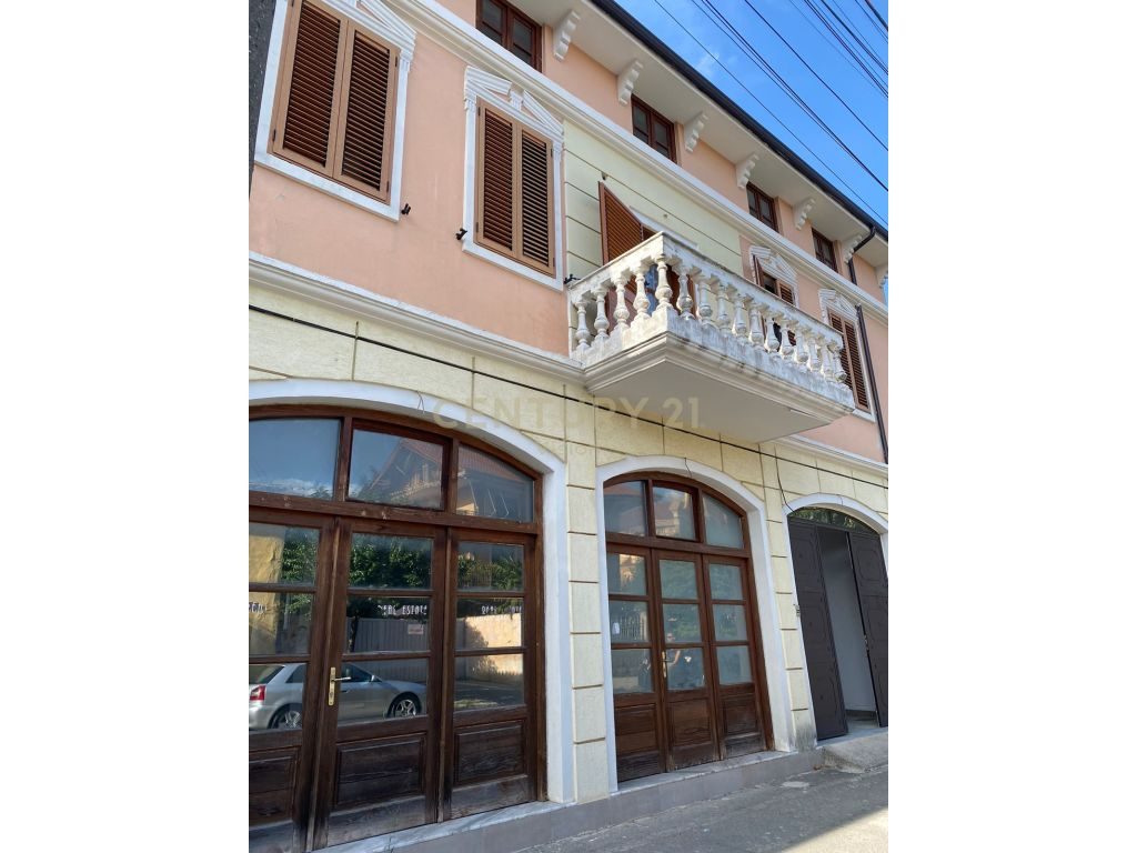 COMMERCIAL ENVIRONMENT FOR RENT!!!