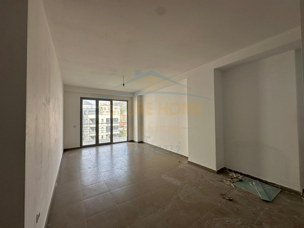 Shitet, Apartament 2+1, Kinostudio, Tiranë 2