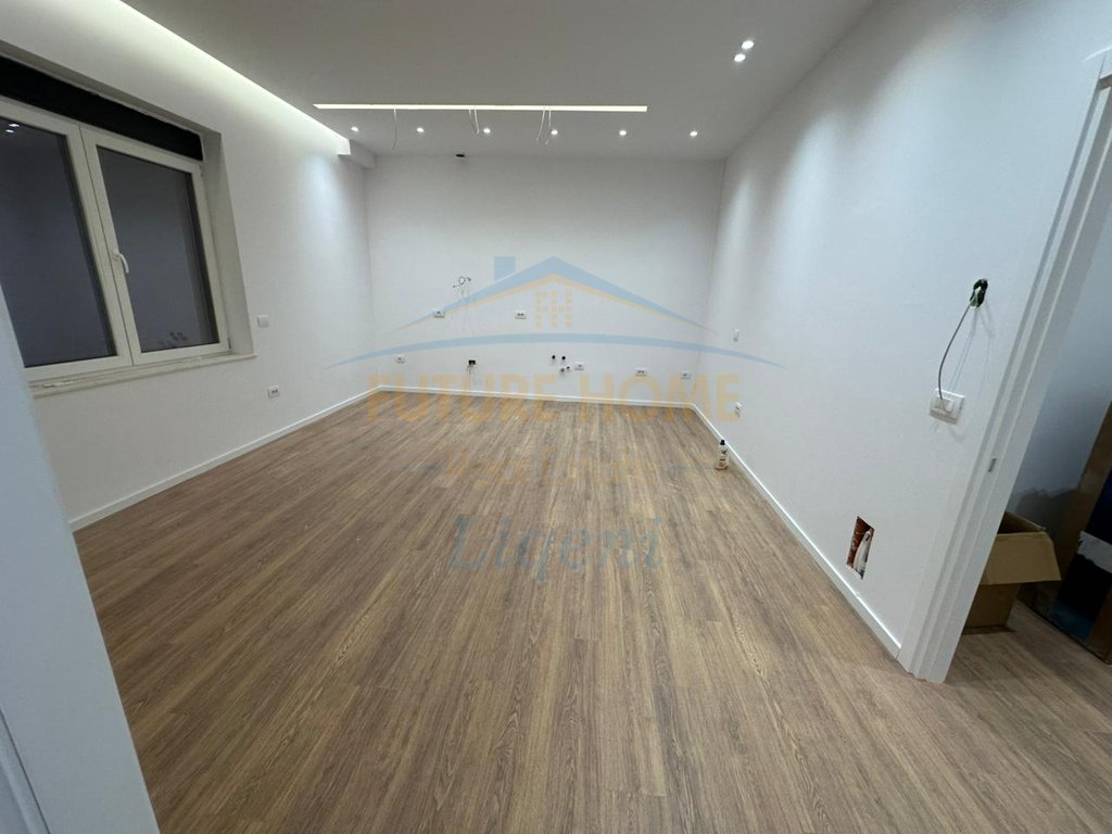 Shitet, Apartament 2+1, Rruga Eduard Mano, Liqeni i Thate, Tiranë. 4