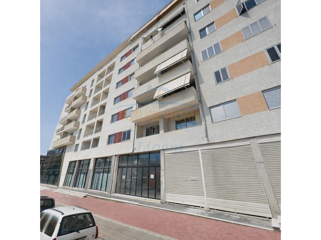 Shitet, Apartament 2+1, Kinostudio, Tiranë 1