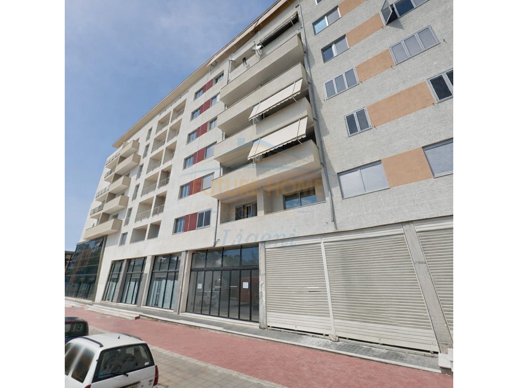 Shitet, Apartament 2+1, Kinostudio, Tiranë 1