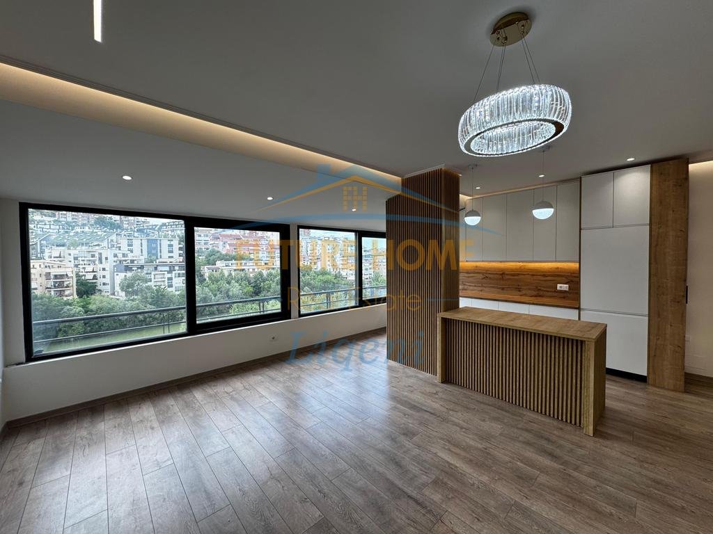 Shitet, Apartament 2+1, Liqeni i Thatë, Tiranë.