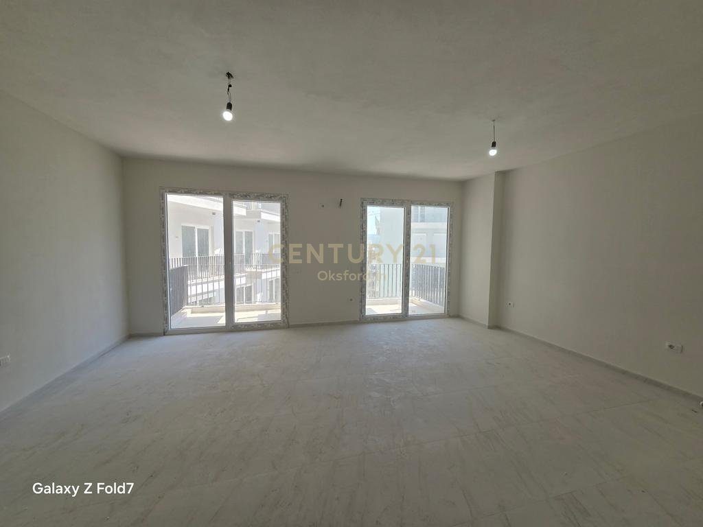 APARTAMENT PER SHITJE 2+1 TE RANA HEDHUN , SHENGJIN